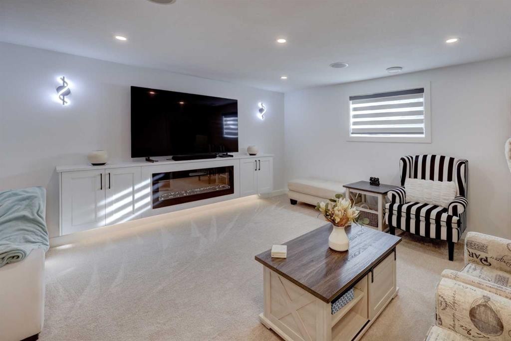 4620 30 Avenue Sw, Calgary, AB - Indoor