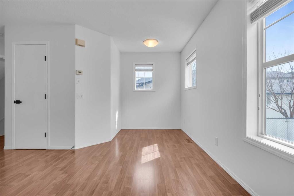 281 Elgin Gardens Se, Calgary, AB - Indoor Photo Showing Other Room