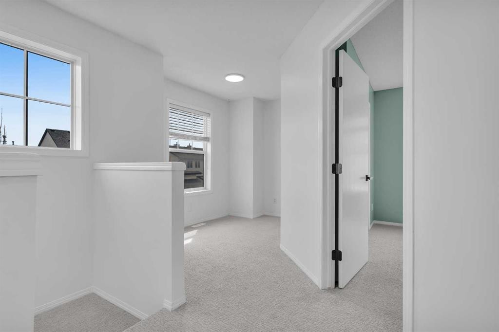 281 Elgin Gardens Se, Calgary, AB - Indoor Photo Showing Other Room