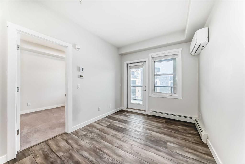 311-55 Wolf Hollow Crescent Se, Calgary, AB - Indoor Photo Showing Other Room