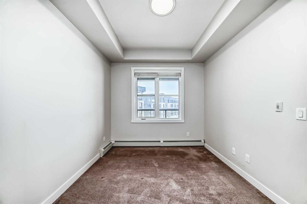 311-55 Wolf Hollow Crescent Se, Calgary, AB - Indoor Photo Showing Other Room
