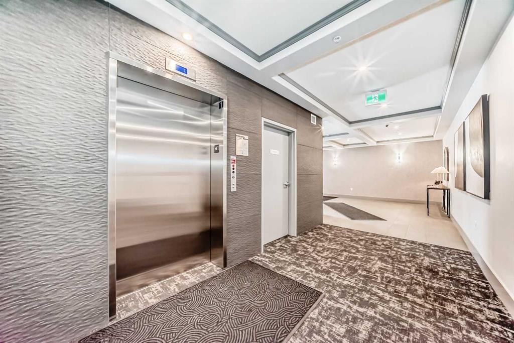 311-55 Wolf Hollow Crescent Se, Calgary, AB - Indoor Photo Showing Other Room