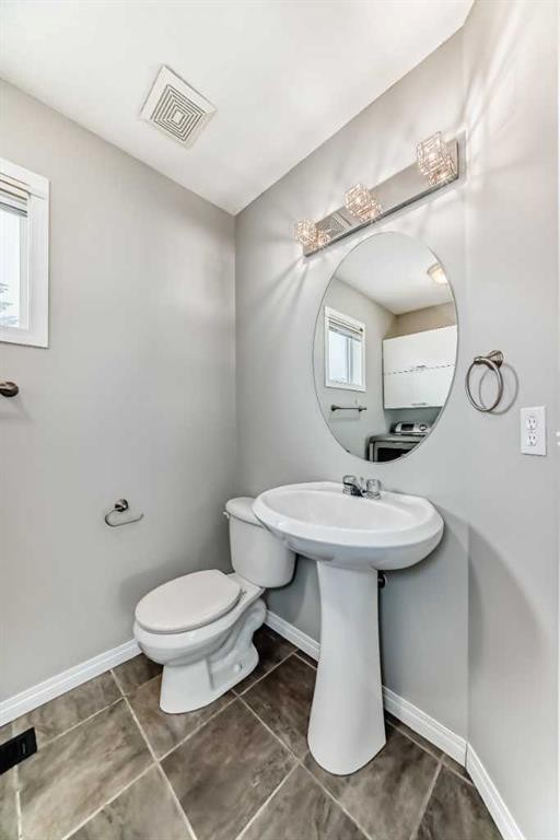 17 Copperfield Court Se, Calgary, AB