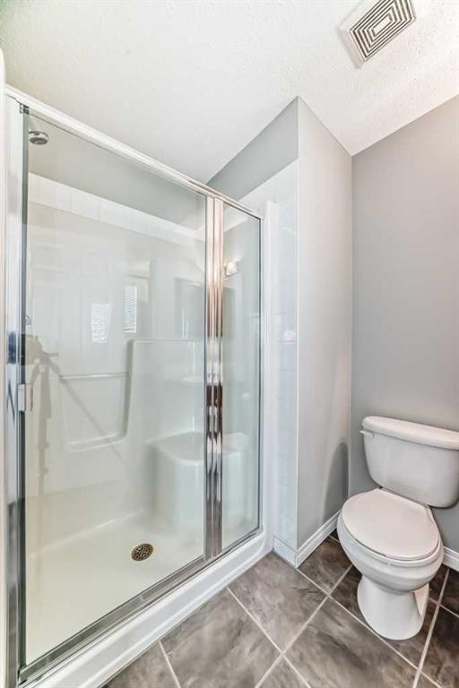17 Copperfield Court Se, Calgary, AB