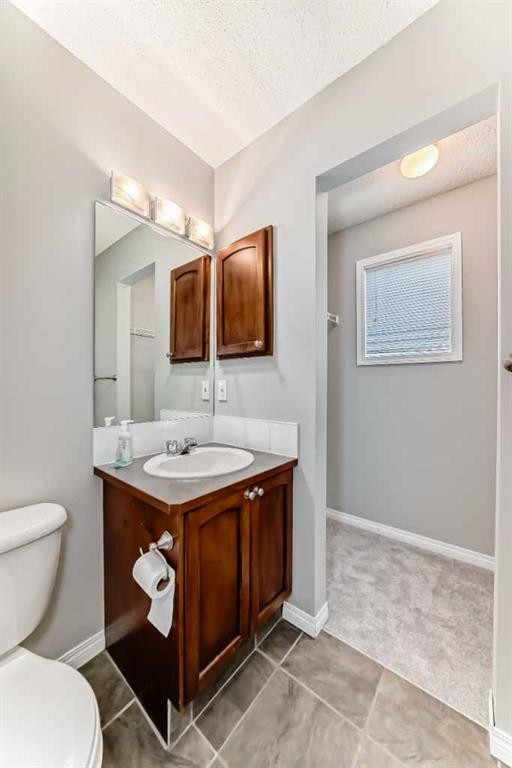 17 Copperfield Court Se, Calgary, AB