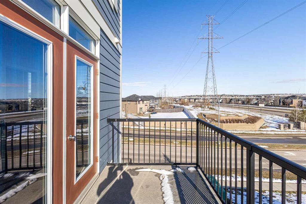 83 Evansview Gardens Nw, Calgary, AB - Outdoor With Balcony