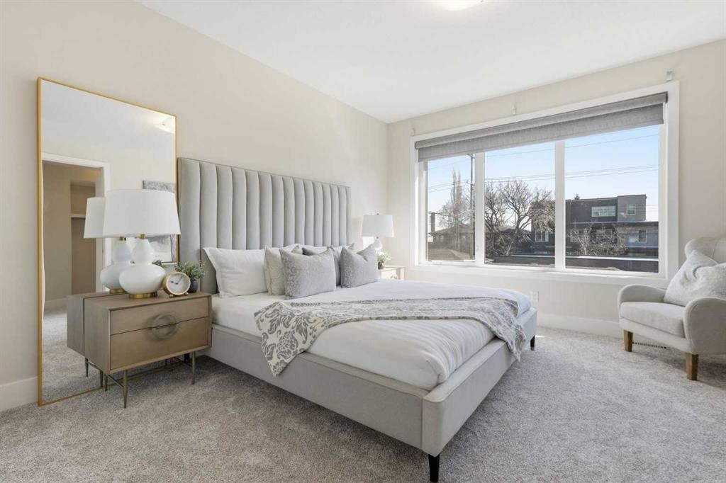 1923 49 Avenue Sw, Calgary, AB - Indoor Photo Showing Bedroom