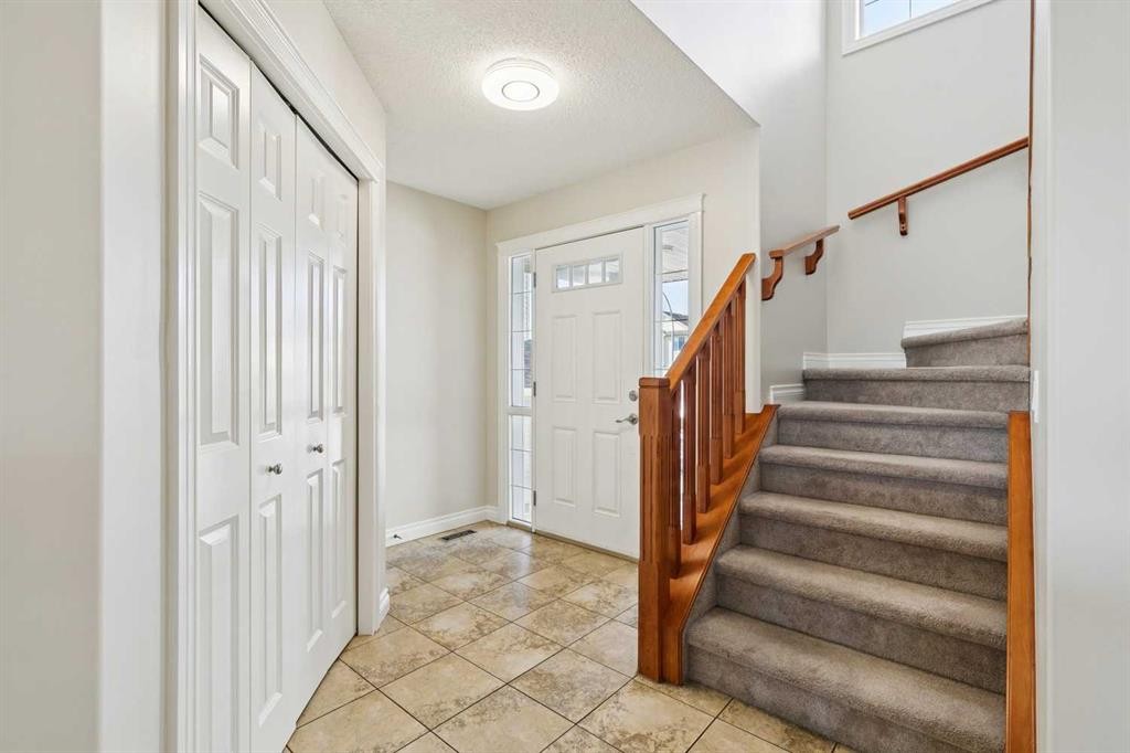 63 Westmount Circle, Okotoks, AB - Indoor Photo Showing Other Room