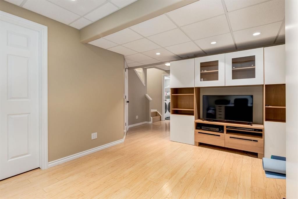 34 Arbour Crest Circle Nw, Calgary, AB - Indoor