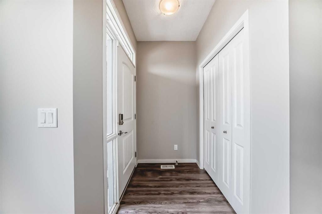 18 Willow Crescent, Okotoks, AB - Indoor Photo Showing Other Room