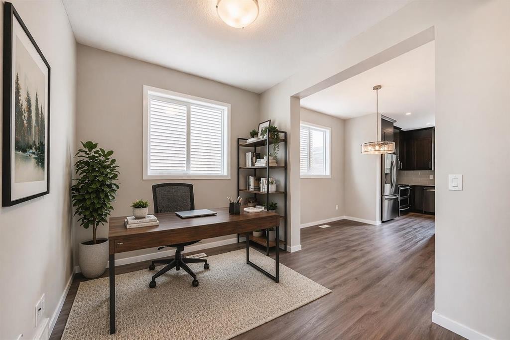 18 Willow Crescent, Okotoks, AB - Indoor Photo Showing Office