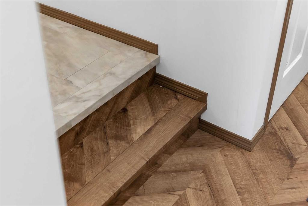 265 Bridlemeadows Common Sw, Calgary, AB - Indoor Photo Showing Other Room