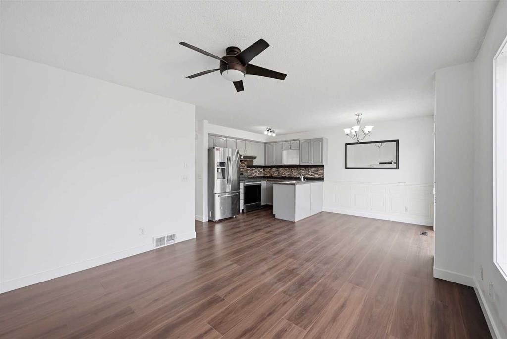 50 Saddleback Road Ne, Calgary, AB - Indoor Photo Showing Other Room