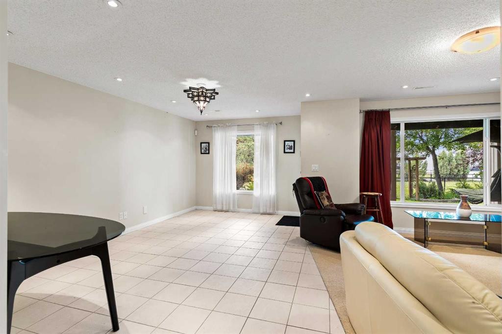 180 Cranfield Park Se, Calgary, AB - Indoor