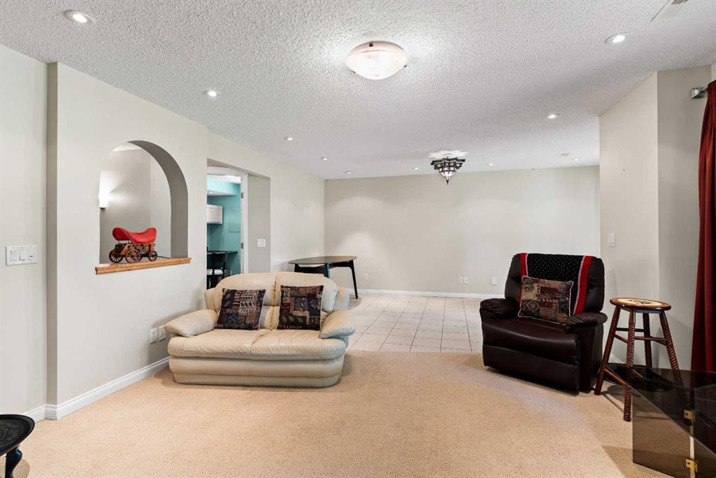 180 Cranfield Park Se, Calgary, AB - Indoor