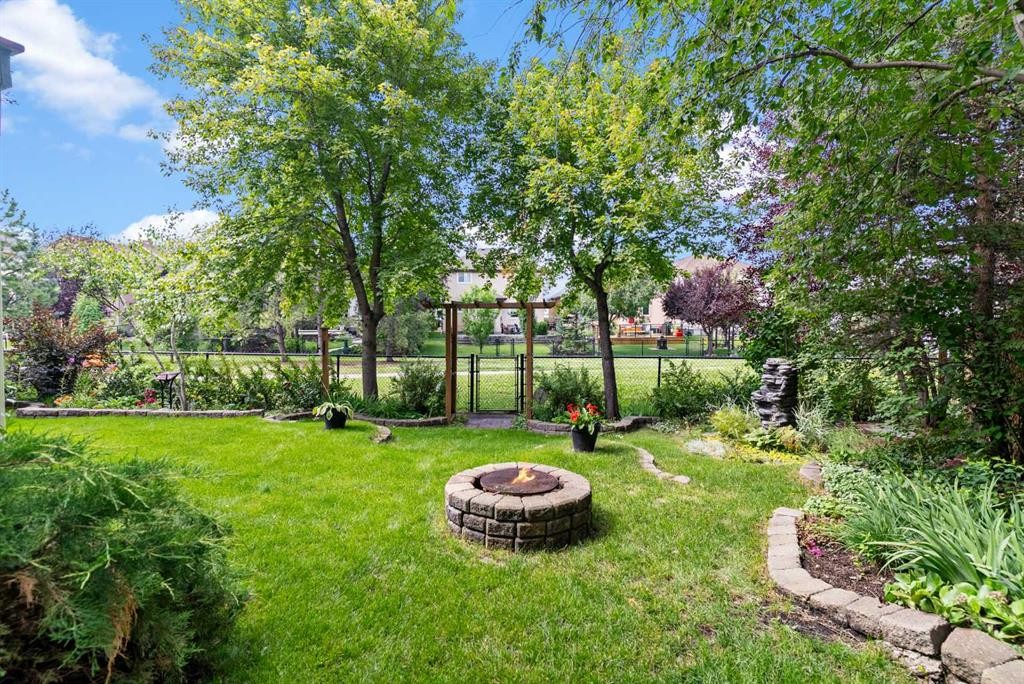 180 Cranfield Park Se, Calgary, AB - Outdoor