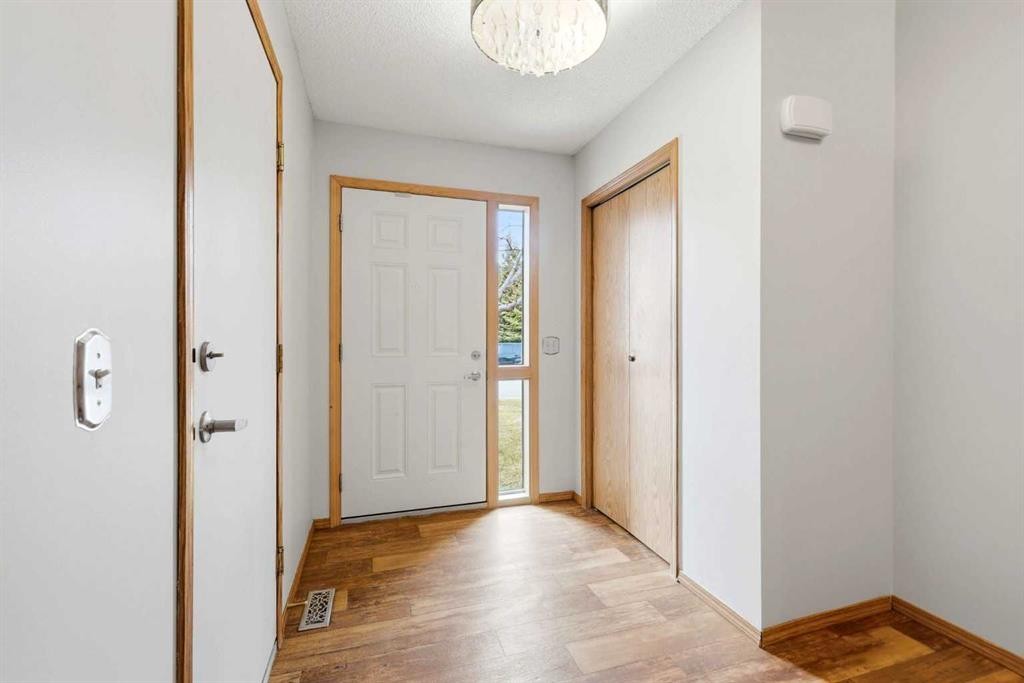 4B Millview Way Sw, Calgary, AB - Indoor Photo Showing Other Room