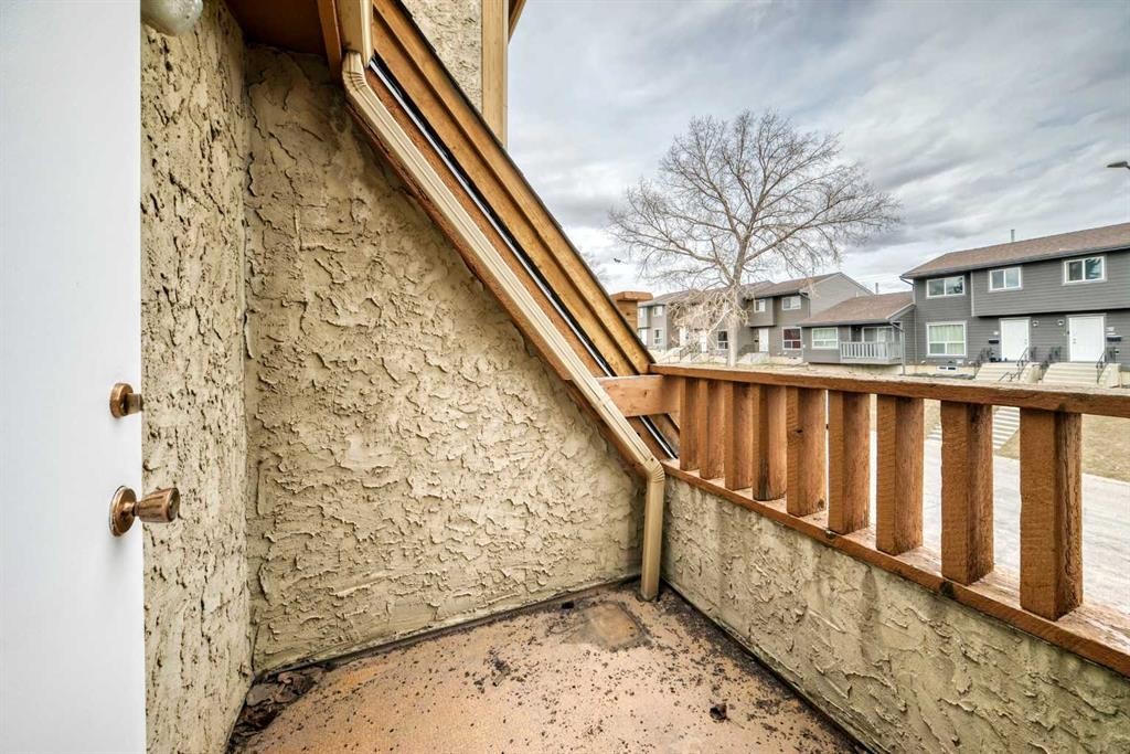 6909 Ranchero Road Nw, Calgary, AB - Outdoor