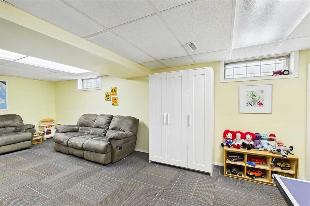 5219 Viceroy Drive Nw, Calgary, AB - Indoor Photo Showing Basement