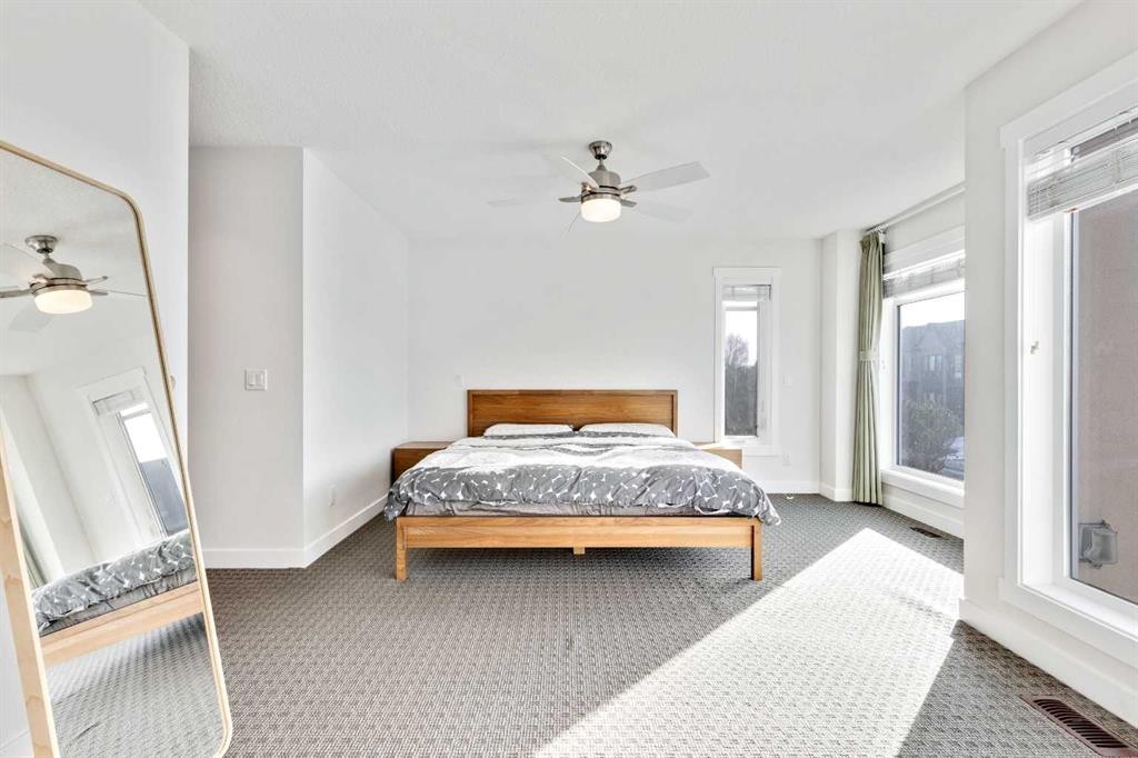 2728 Cochrane Road Nw, Calgary, AB - Indoor Photo Showing Bedroom