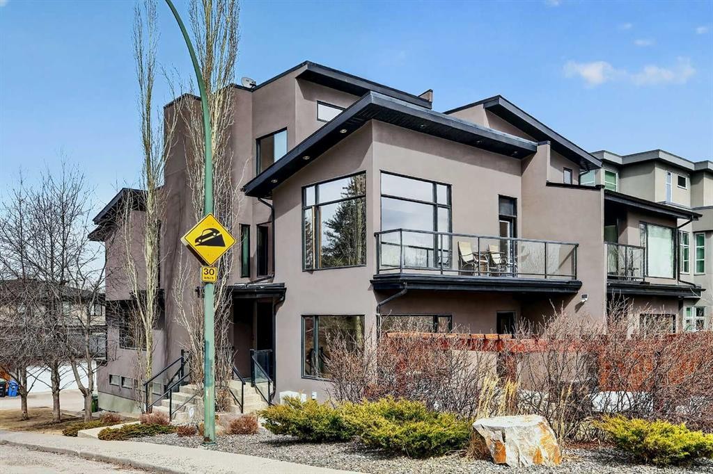 2718 19 Street Sw, Calgary, AB - Outdoor With Balcony