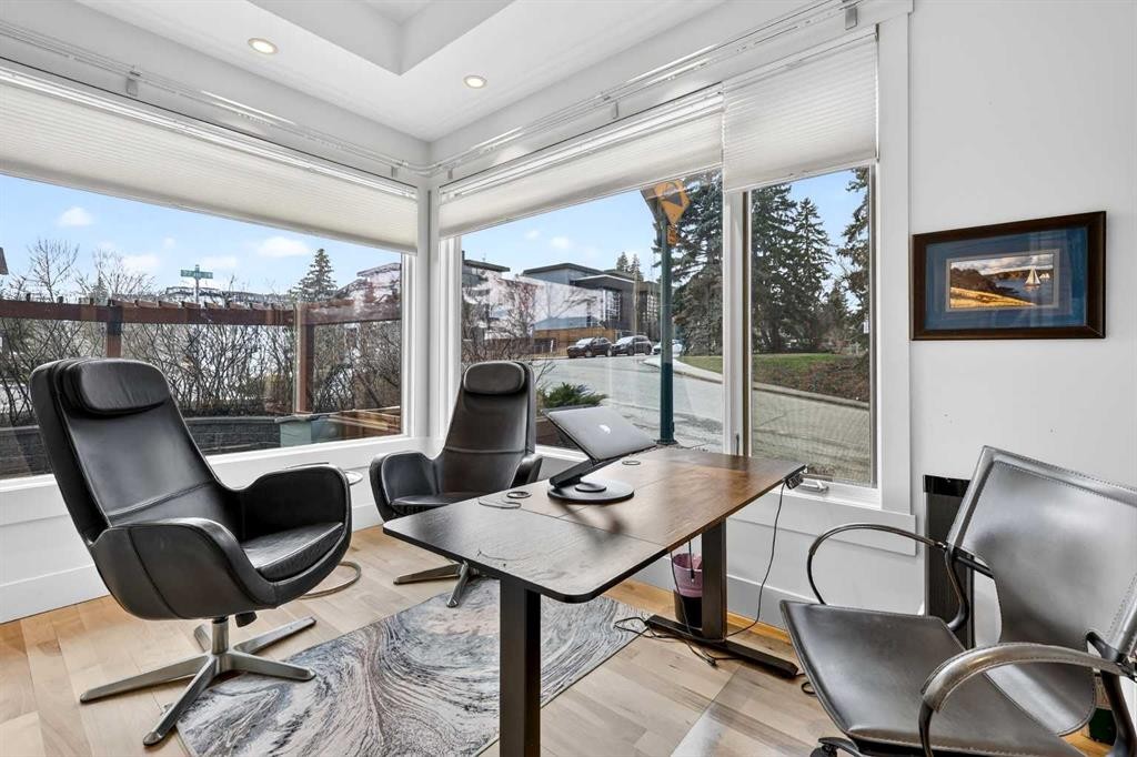 2718 19 Street Sw, Calgary, AB - Indoor Photo Showing Office