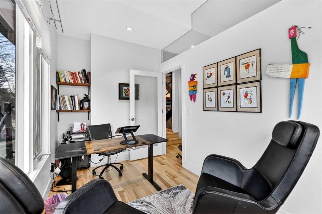 2718 19 Street Sw, Calgary, AB - Indoor Photo Showing Office