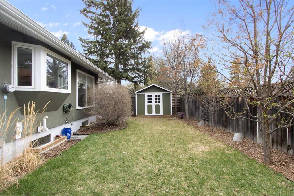 656 Willow Brook Drive Se, Calgary, AB - Outdoor