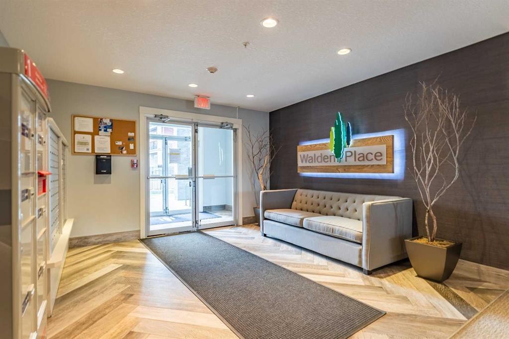 412-10 Walgrove Walk Se, Calgary, AB - Indoor Photo Showing Other Room