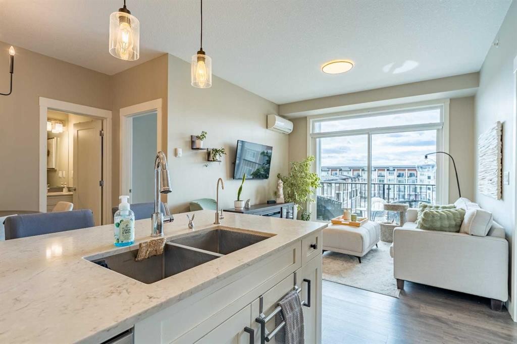 412-10 Walgrove Walk Se, Calgary, AB - Indoor