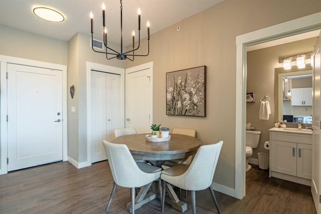 412-10 Walgrove Walk Se, Calgary, AB - Indoor Photo Showing Dining Room