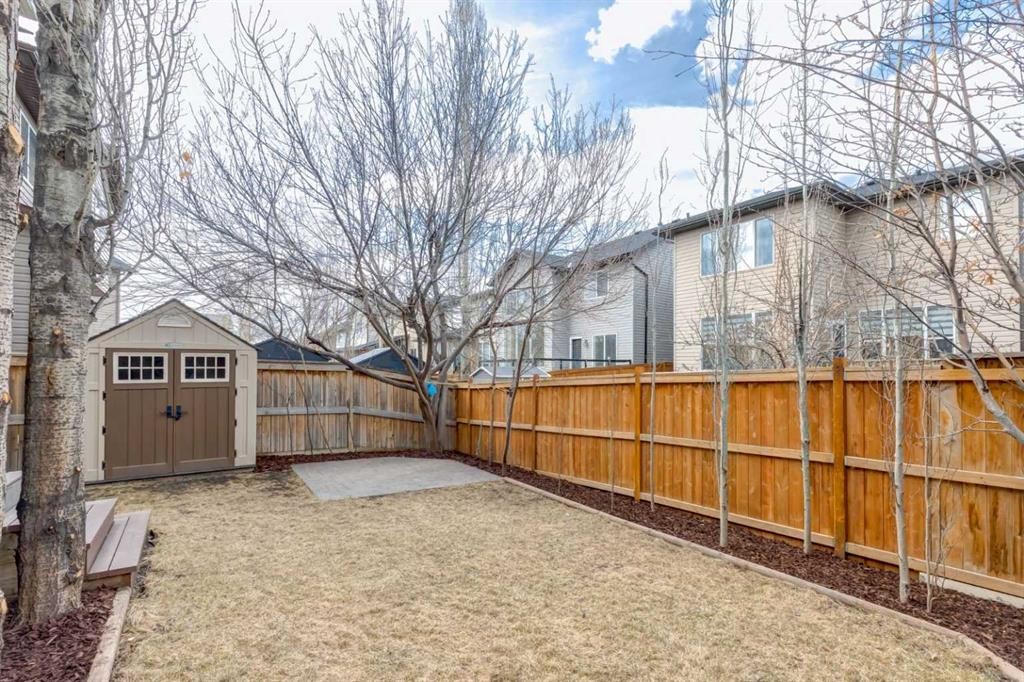 33 Everoak Circle Sw, Calgary, AB - Outdoor