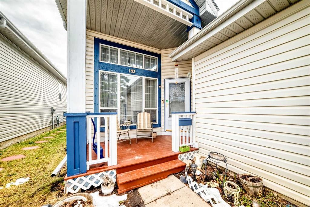 193 Somerset Drive Sw, Calgary, AB - Outdoor With Exterior