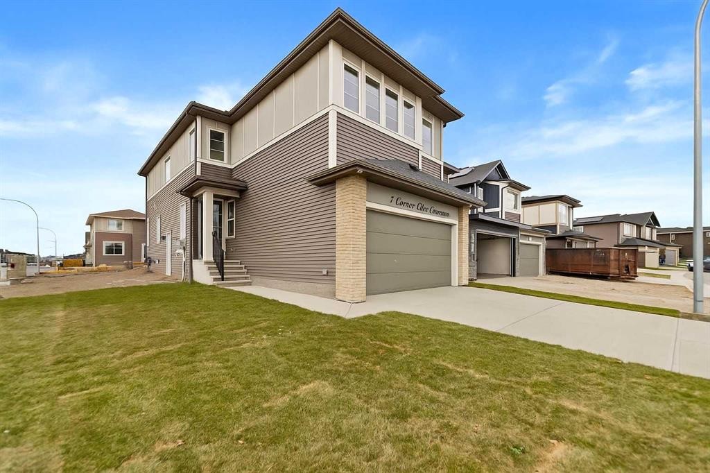 7 Corner Glen Common Ne, Calgary, AB - Outdoor