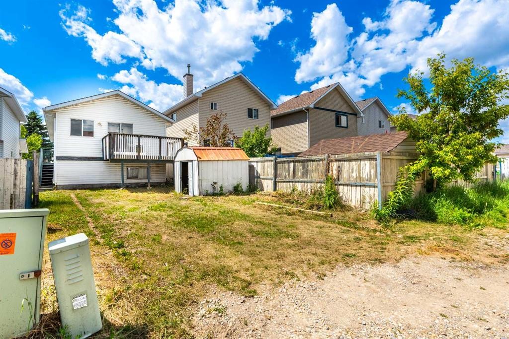207 Coral Springs Circle Ne, Calgary, AB