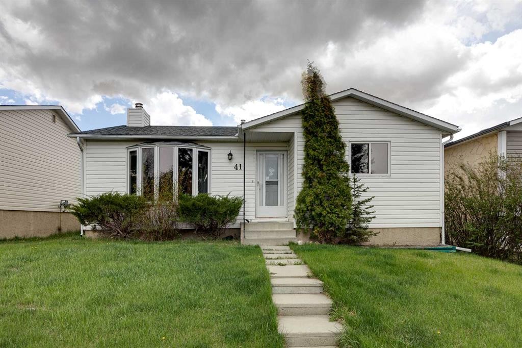 41 Alpine Crescent Se, Airdrie, AB - Outdoor