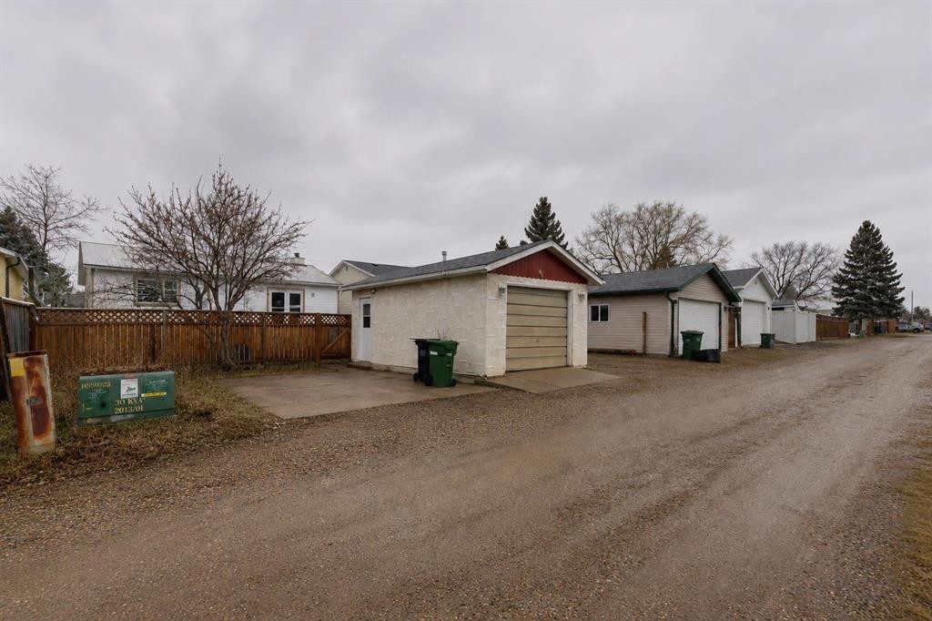 41 Alpine Crescent Se, Airdrie, AB - Outdoor