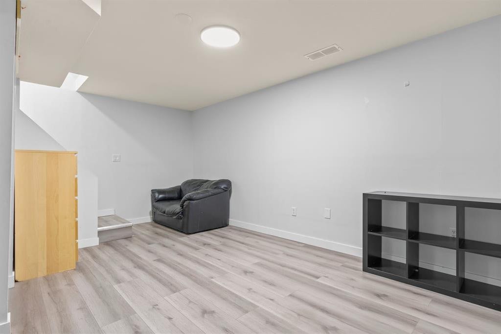 13 Martindale Boulevard Ne, Calgary, AB - Indoor Photo Showing Other Room
