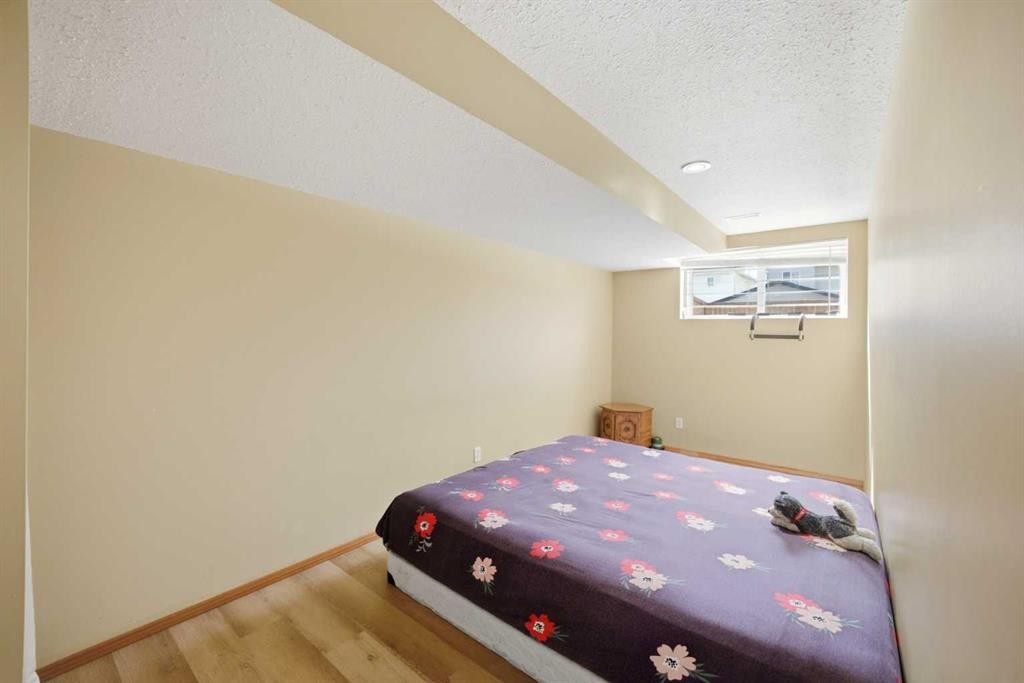 39 Saddlemont Close Ne, Calgary, AB - Indoor Photo Showing Bedroom