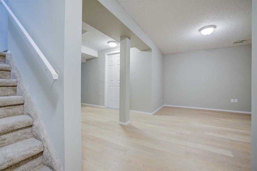 171 Erin Woods Drive Se, Calgary, AB - Indoor Photo Showing Other Room
