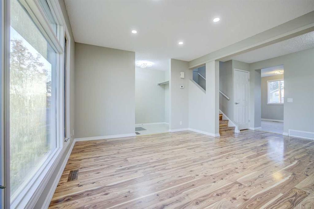 171 Erin Woods Drive Se, Calgary, AB - Indoor Photo Showing Other Room