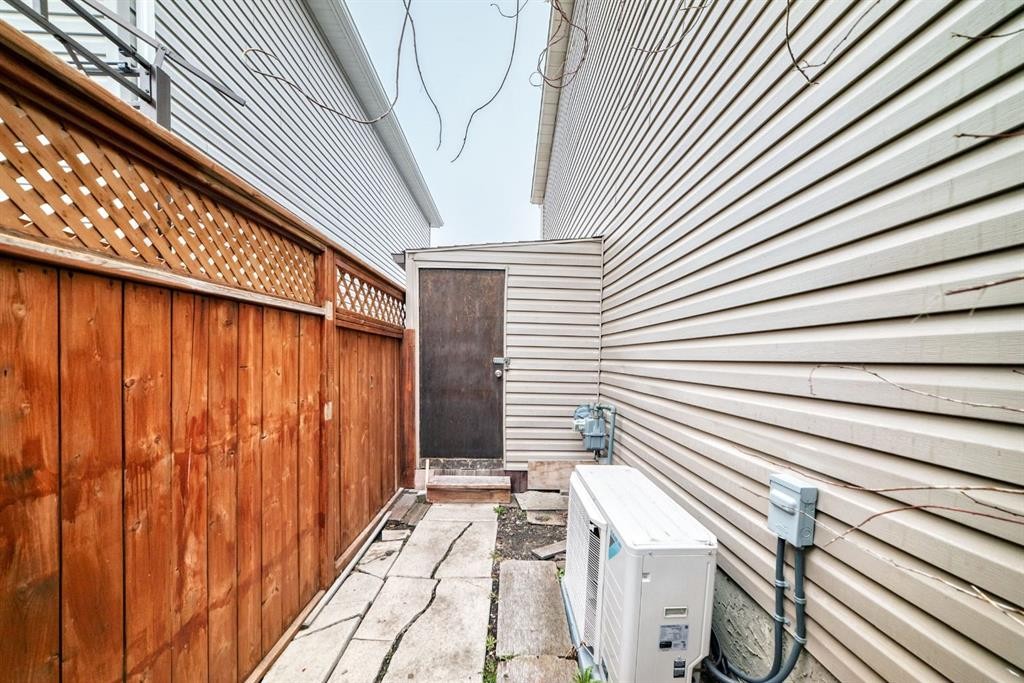 255 Falshire Way Ne, Calgary, AB - Outdoor