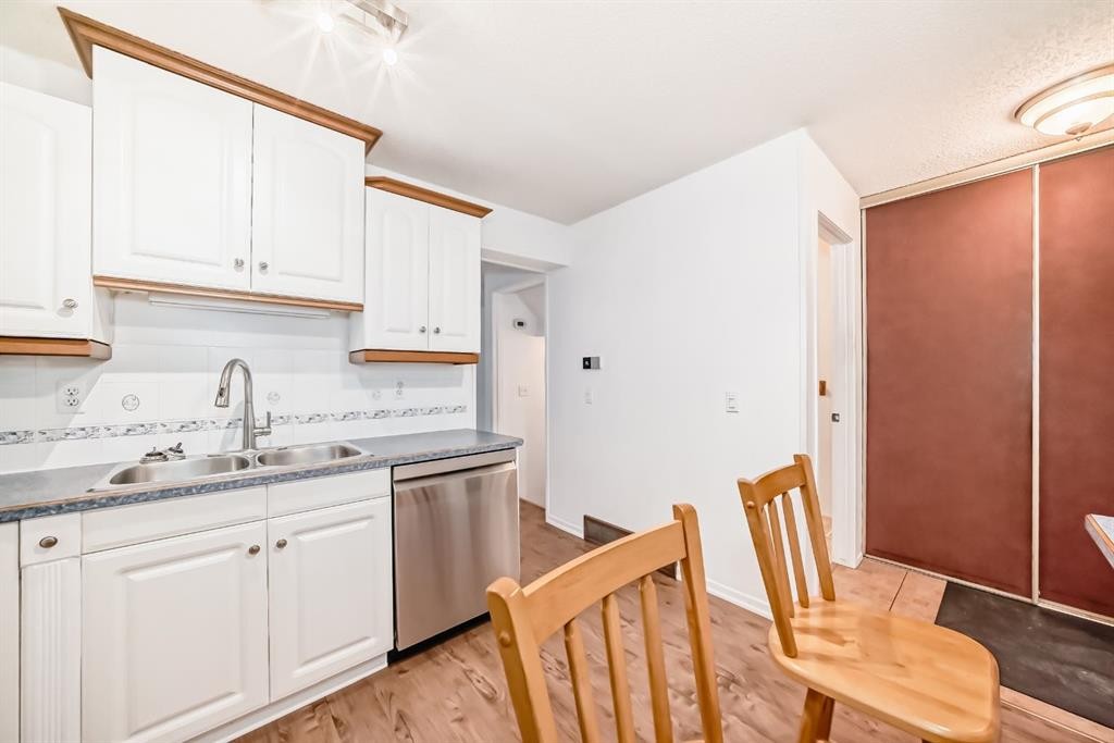 255 Falshire Way Ne, Calgary, AB - Indoor Photo Showing Kitchen With Double Sink