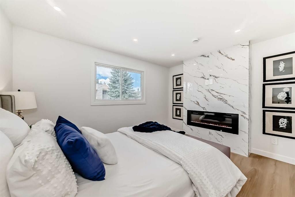 29-2519 38 Street Ne, Calgary, AB - Indoor Photo Showing Bedroom