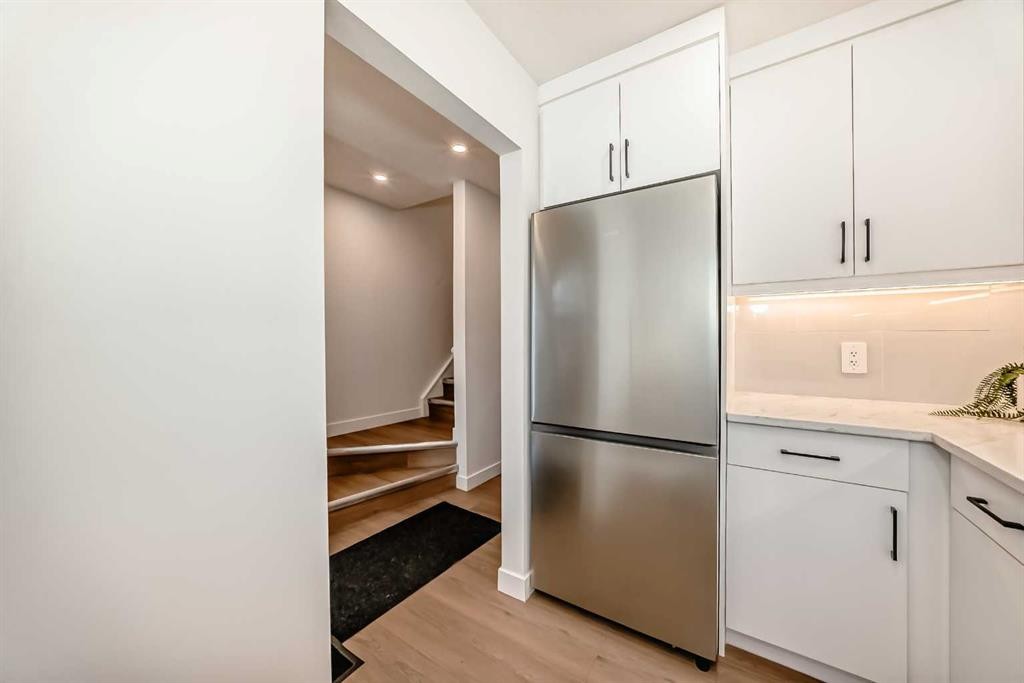 29-2519 38 Street Ne, Calgary, AB - Indoor Photo Showing Kitchen