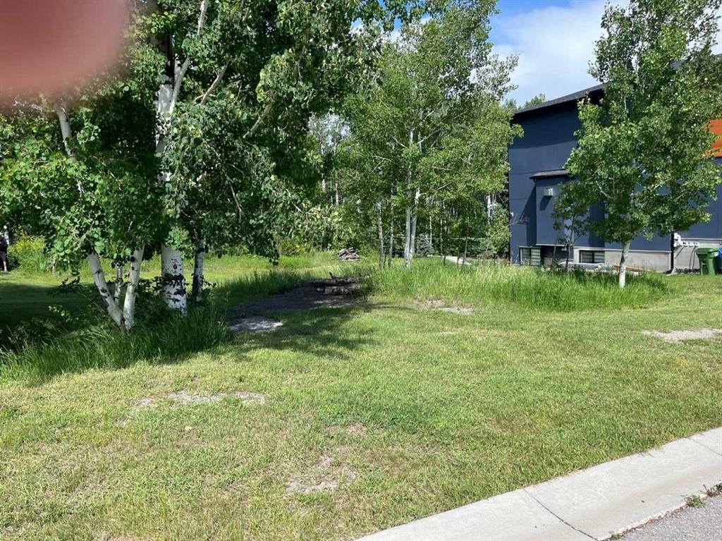 12-3622 85 Street Sw, Calgary, AB