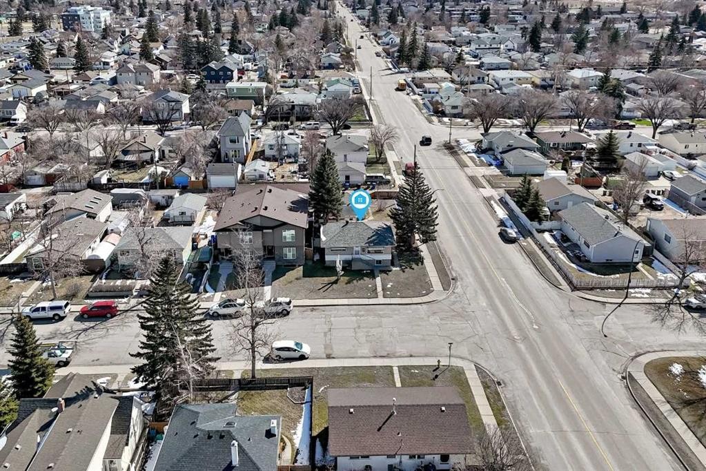 7448 21 Street Se, Calgary, AB - Outdoor With View