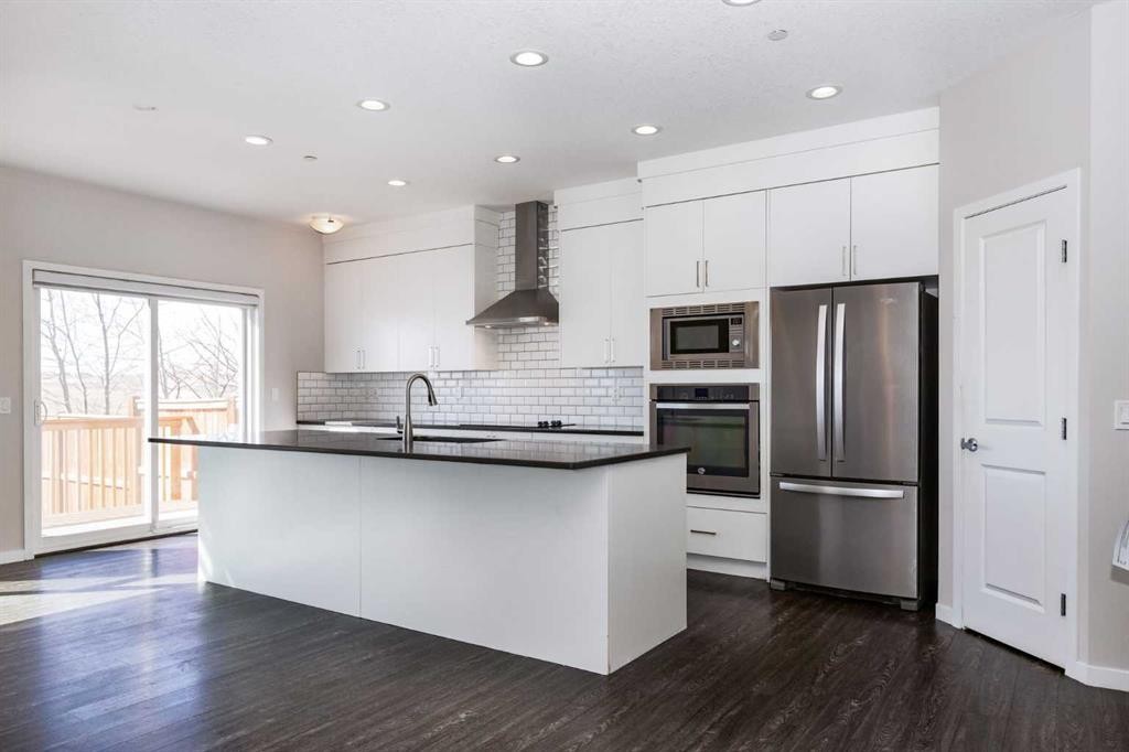 70 Howse Common Ne, Calgary, AB - Indoor Photo Showing Kitchen With Stainless Steel Kitchen With Upgraded Kitchen