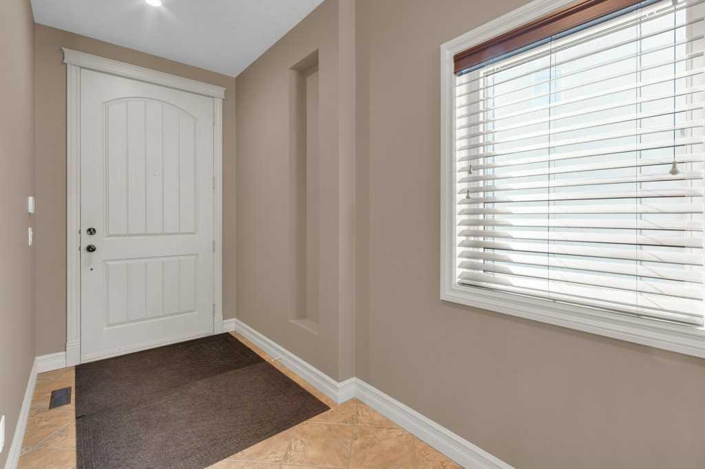 44 Mahogany Rise Se, Calgary, AB - Indoor Photo Showing Other Room