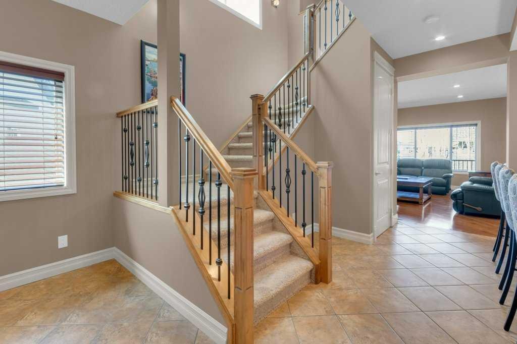 44 Mahogany Rise Se, Calgary, AB - Indoor Photo Showing Other Room